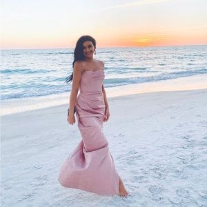 My favorite dress 💕 THE best dress for a wedding guest!